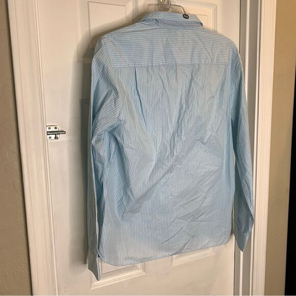 Van Heusen Light Stripe Button Down Shirt Size XL Slim Fit - Picture 5 of 10